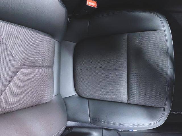 マカン マカン ベースグレード シートヒーター パワーシート トランクスルー フロアマット ナビ 音楽プレーヤー接続 Bluetooth接続 ETC LEDヘッドライト 電動リアゲート 全周囲カメラ フロントカメラ サイドカメラ(23枚目)