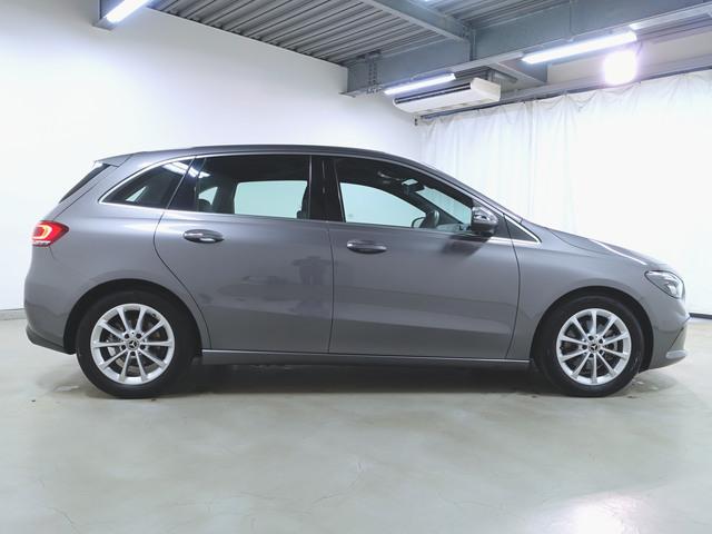 Bクラス B200 d アドバンスドサウンドシステム レザーエクスクルーシブパッケージ シートヒーター パワーシート トランクスルー フロアマット コネクテッド機能 ナビ 音楽プレーヤー接続 Bluetooth接続 ETC サンルーフ・ガラスルーフ(8枚目)