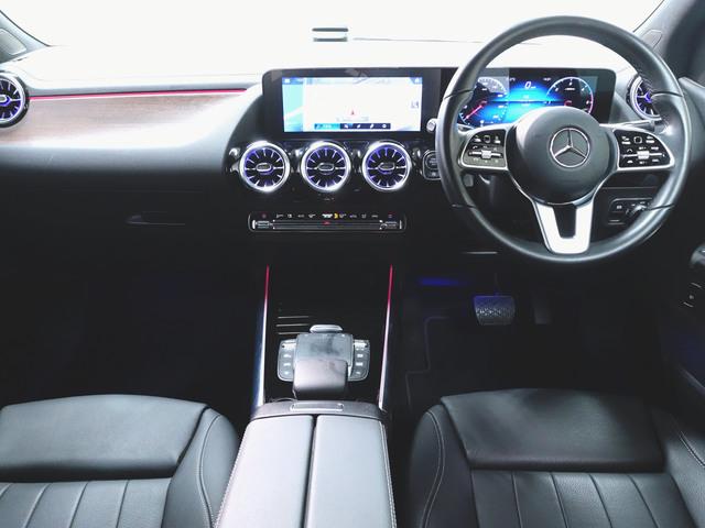 Bクラス B200 d アドバンスドサウンドシステム レザーエクスクルーシブパッケージ シートヒーター パワーシート トランクスルー フロアマット コネクテッド機能 ナビ 音楽プレーヤー接続 Bluetooth接続 ETC サンルーフ・ガラスルーフ(12枚目)