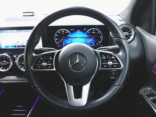 Bクラス B200 d アドバンスドサウンドシステム レザーエクスクルーシブパッケージ シートヒーター パワーシート トランクスルー フロアマット コネクテッド機能 ナビ 音楽プレーヤー接続 Bluetooth接続 ETC サンルーフ・ガラスルーフ(13枚目)