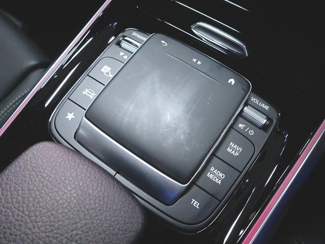 Bクラス B200 d アドバンスドサウンドシステム レザーエクスクルーシブパッケージ シートヒーター パワーシート トランクスルー フロアマット コネクテッド機能 ナビ 音楽プレーヤー接続 Bluetooth接続 ETC サンルーフ・ガラスルーフ(19枚目)