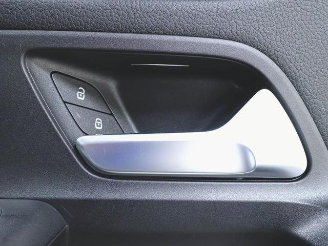 Bクラス B200 d アドバンスドサウンドシステム レザーエクスクルーシブパッケージ シートヒーター パワーシート トランクスルー フロアマット コネクテッド機能 ナビ 音楽プレーヤー接続 Bluetooth接続 ETC サンルーフ・ガラスルーフ(22枚目)