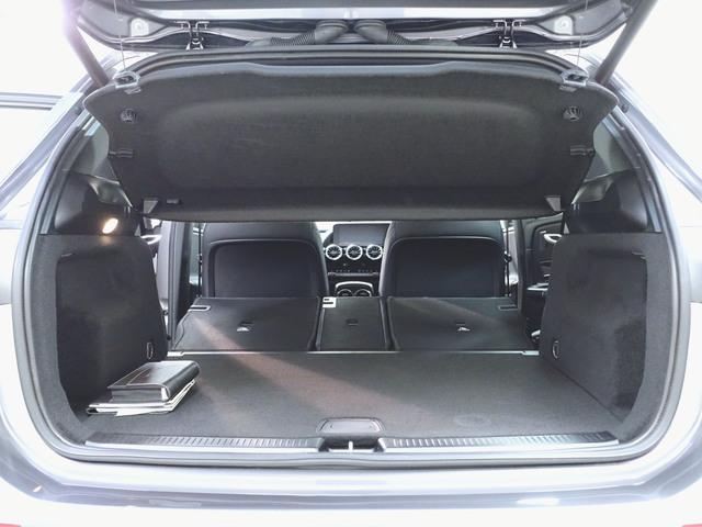 Bクラス B200 d アドバンスドサウンドシステム レザーエクスクルーシブパッケージ シートヒーター パワーシート トランクスルー フロアマット コネクテッド機能 ナビ 音楽プレーヤー接続 Bluetooth接続 ETC サンルーフ・ガラスルーフ(32枚目)