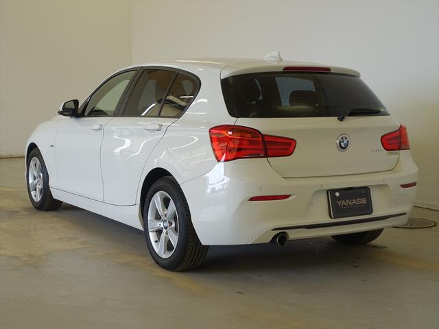 １シリーズ １１８ｉ　スポーツ　トランクスルー　フロアマット　コネクテッド機能　ナビ　ＣＤ　ミュージックサーバー　音楽プレーヤー接続　Ｂｌｕｅｔｏｏｔｈ接続　ＤＶＤ再生　ＥＴＣ　ＬＥＤヘッドライト　バックモニター　盗難防止（4枚目）