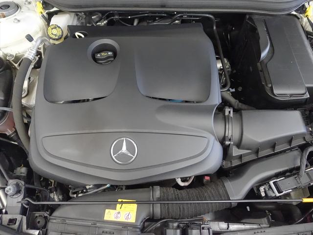 CLAクラス CLA180 レーダーセーフティパッケージ ベーシックパッケージ シートヒーター パワーシート トランクスルー フロアマット ナビ CD 音楽プレーヤー接続 Bluetooth接続 TV DVD再生 ETC(9枚目)