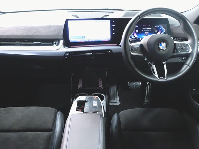 Ｘ２ ｘＤｒｉｖｅ２０ｉ　Ｍスポーツ　シートヒーター　パワーシート　トランクスルー　フロアマット　ナビ　音楽プレーヤー接続　Ｂｌｕｅｔｏｏｔｈ接続　ＥＴＣ　ＬＥＤヘッドライト　電動リアゲート　全周囲カメラ　フロントカメラ　サイドカメラ（12枚目）