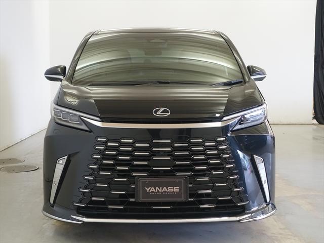 LM LM500h エクゼクティブ シートヒーター シートエアコン パワーシート オットマン フロアマット コネクテッド機能 ナビ 音楽プレーヤー接続 Bluetooth接続 TV 後席モニター ETC サンルーフ・ガラスルーフ(2枚目)