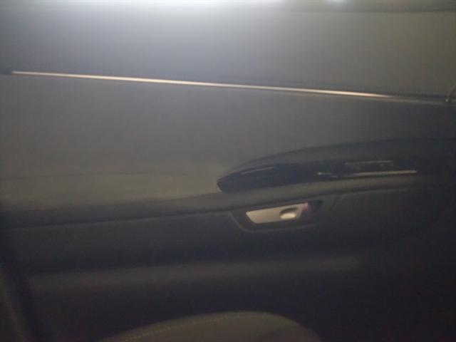 LM LM500h エクゼクティブ シートヒーター シートエアコン パワーシート オットマン フロアマット コネクテッド機能 ナビ 音楽プレーヤー接続 Bluetooth接続 TV 後席モニター ETC サンルーフ・ガラスルーフ(13枚目)