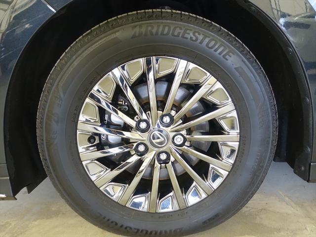 LM LM500h エクゼクティブ シートヒーター シートエアコン パワーシート オットマン フロアマット コネクテッド機能 ナビ 音楽プレーヤー接続 Bluetooth接続 TV 後席モニター ETC サンルーフ・ガラスルーフ(30枚目)