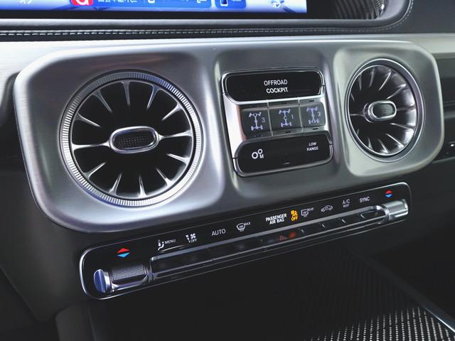 Gクラス G63 マニファクチャーインテリアプラスパッケージ マニュファクチャプログラムプラス AMGカーボンファイバーエクステリアパッケージ AMGカーボンファイバーインテリアトリム シートヒーター シートエアコン(18枚目)