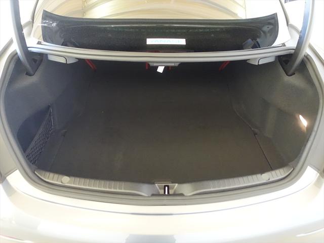 Cクラス C180 クーペ スポーツ レザーエクスクルーシブパッケージ シートヒーター パワーシート トランクスルー フロアマット コネクテッド機能 ナビ 音楽プレーヤー接続 Bluetooth接続 TV ETC サンルーフ・ガラスルーフ(24枚目)