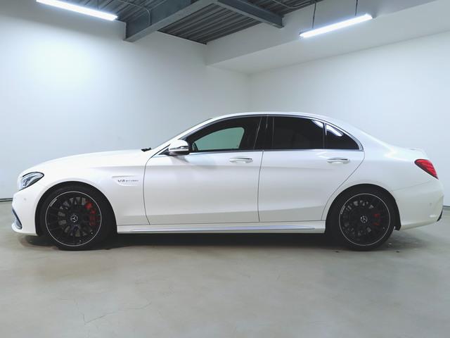 Cクラス C63 S エクスクルーシブパッケージ シートヒーター パワーシート トランクスルー フロアマット ナビ CD ミュージックサーバー 音楽プレーヤー接続 Bluetooth接続 TV DVD再生 ETC(4枚目)