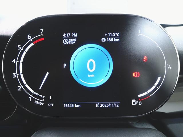 ＭＩＮＩ クーパーＳ　プレミアムプラスパッケージ　クラッシックトリム　シートヒーター　トランクスルー　フロアマット　音楽プレーヤー接続　Ｂｌｕｅｔｏｏｔｈ接続　ＥＴＣ　ＬＥＤヘッドライト　バックモニター　盗難防止（14枚目）