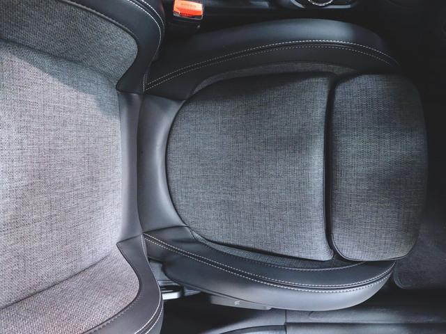 ＭＩＮＩ クーパーＳ　プレミアムプラスパッケージ　クラッシックトリム　シートヒーター　トランクスルー　フロアマット　音楽プレーヤー接続　Ｂｌｕｅｔｏｏｔｈ接続　ＥＴＣ　ＬＥＤヘッドライト　バックモニター　盗難防止（25枚目）