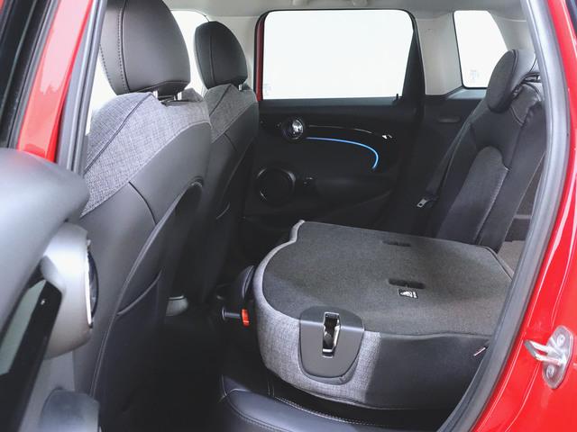 ＭＩＮＩ クーパーＳ　プレミアムプラスパッケージ　クラッシックトリム　シートヒーター　トランクスルー　フロアマット　音楽プレーヤー接続　Ｂｌｕｅｔｏｏｔｈ接続　ＥＴＣ　ＬＥＤヘッドライト　バックモニター　盗難防止（30枚目）