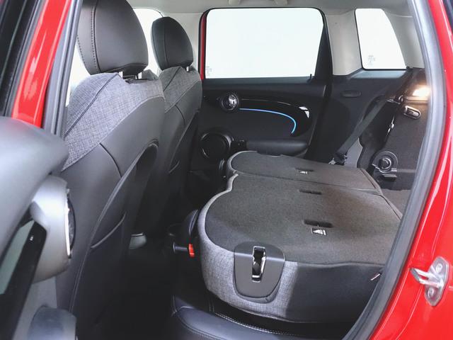 ＭＩＮＩ クーパーＳ　プレミアムプラスパッケージ　クラッシックトリム　シートヒーター　トランクスルー　フロアマット　音楽プレーヤー接続　Ｂｌｕｅｔｏｏｔｈ接続　ＥＴＣ　ＬＥＤヘッドライト　バックモニター　盗難防止（31枚目）