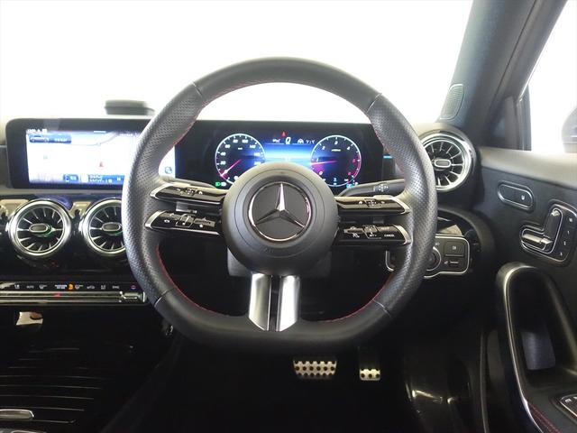 Aクラス A200 d AMGラインパッケージ アドバンスドパッケージ シートヒーター パワーシート トランクスルー コネクテッド機能 ナビ 音楽プレーヤー接続 Bluetooth接続 TV ETC サンルーフ・ガラスルーフ(23枚目)