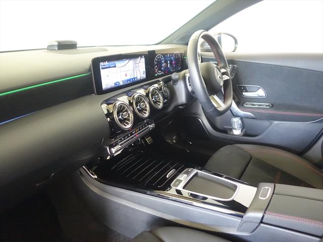 Aクラス A200 d AMGラインパッケージ アドバンスドパッケージ シートヒーター パワーシート トランクスルー コネクテッド機能 ナビ 音楽プレーヤー接続 Bluetooth接続 TV ETC サンルーフ・ガラスルーフ(25枚目)