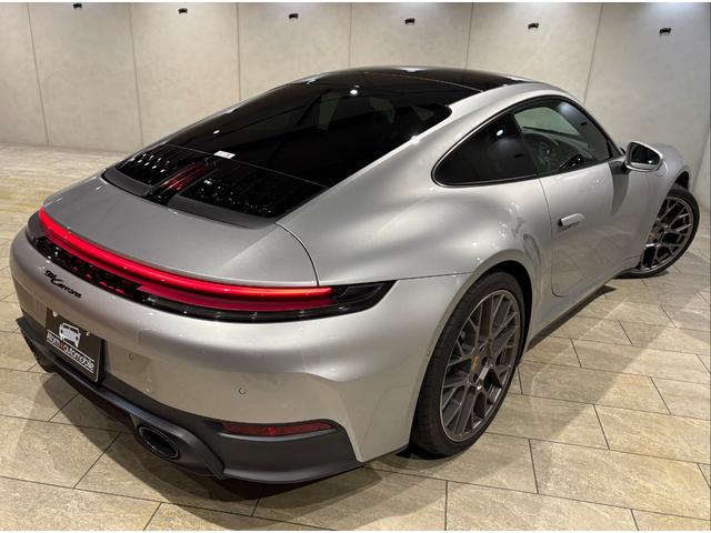 ９１１ ９１１カレラ　ＯＰ２７６／新車保証／１オーナー／スポクロ／スポエグ／電動ガラスサンルーフ／ＢＯＳＥ／スポーツシート１４Ｗａｙ電動／シートヒーター・ベンチレーション／パワーステアリングプラス／レザーインテリア（11枚目）