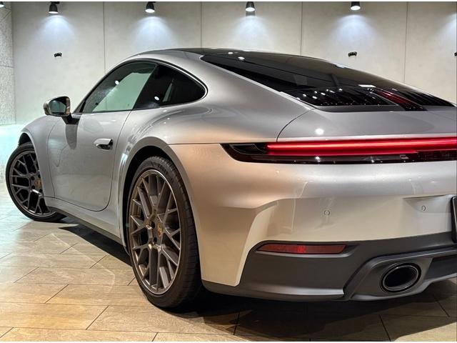 ９１１ ９１１カレラ　ＯＰ２７６／新車保証／１オーナー／スポクロ／スポエグ／電動ガラスサンルーフ／ＢＯＳＥ／スポーツシート１４Ｗａｙ電動／シートヒーター・ベンチレーション／パワーステアリングプラス／レザーインテリア（14枚目）
