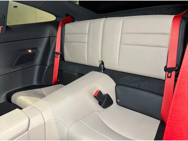 ９１１ ９１１カレラ　ＯＰ２７６／新車保証／１オーナー／スポクロ／スポエグ／電動ガラスサンルーフ／ＢＯＳＥ／スポーツシート１４Ｗａｙ電動／シートヒーター・ベンチレーション／パワーステアリングプラス／レザーインテリア（24枚目）