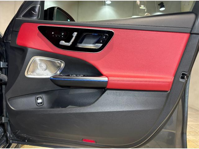 Ｃクラスステーションワゴン Ｃ４３　４マチック　新車保証／パノラミックスライディングルーフ／レーダーセーフティＰＫＧ／ベンチレーター＆シートヒーター／Ｂｕｒｍｅｓｔｅｒ／ＡＭＧ　ＲＩＤＥ　ＣＯＮＴＲＯＬサスペンション／ヘッドアップディスプレイ（17枚目）