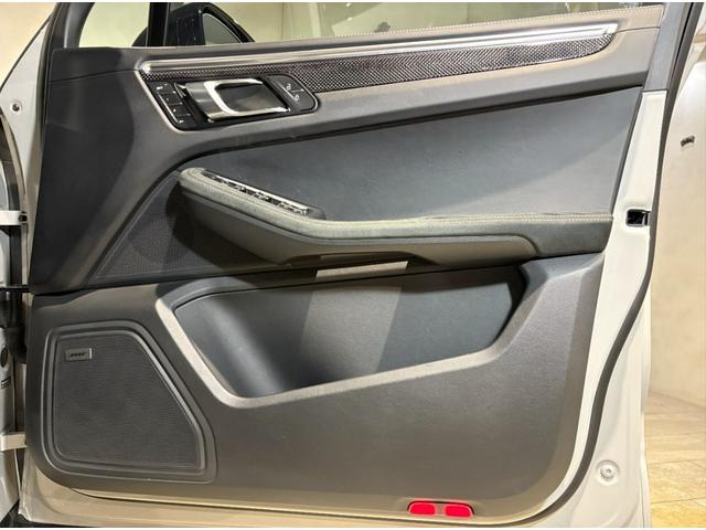 マカン マカンGTS 新車保証/1オーナー/GTSスポーツパッケージ/パノラマルーフ/BOSE/PSCB/PDLS Plus/スポーツシート18way電動/レーンキーピングアシスト/シートヒーター/パワーステアリングプラス(18枚目)