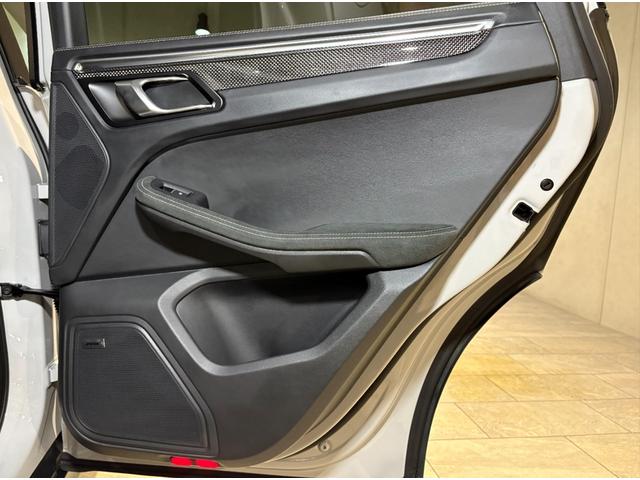 マカン マカンGTS 新車保証/1オーナー/GTSスポーツパッケージ/パノラマルーフ/BOSE/PSCB/PDLS Plus/スポーツシート18way電動/レーンキーピングアシスト/シートヒーター/パワーステアリングプラス(25枚目)