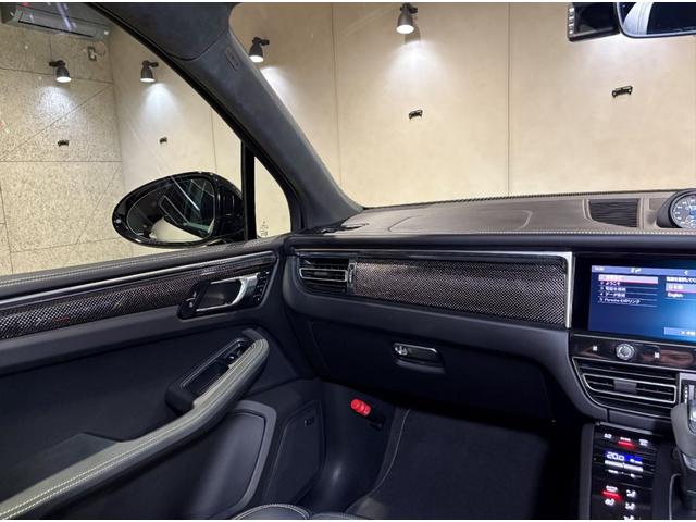 マカン マカンGTS 新車保証/1オーナー/GTSスポーツパッケージ/パノラマルーフ/BOSE/PSCB/PDLS Plus/スポーツシート18way電動/レーンキーピングアシスト/シートヒーター/パワーステアリングプラス(33枚目)