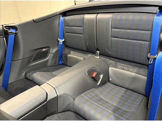 ９１１ ９１１カレラＴ　カブリオレ　Ｔ　カブリオレ・オプション：２１５・スポーツデザインＰＫＧ・２０／２１カレラＳホイール・ＨＤマトリックスＬＥＤヘッドライト・ＥｘｃｌｕｓｉｖｅＤｅｓｉｇｎテールライト・ＢＯＳＥ・パワーステアリング＋（24枚目）