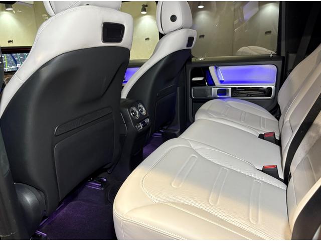 Gクラス G400d AMGライン G manufaktur program/新車保証/AMGライン/ラグジュアリーパッケージ/アダプティブダンピングシステム/ボディ同色スペアタイヤリング/ベンチレーター・ヒーター/Burmester(25枚目)
