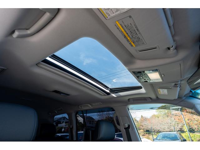 ＬＸ ＬＸ５７０　ＺＥＲＯＤＥＳＩＧＮエアロ＆マフラー　ＣＳＤブレーキ　ＳＫＹフォージドホイール２４インチ　マクレビ　後席モニター　ＨＵＤ　シートヒーター＆シートクーラー　クールＢＯＸ　電動トランク　サンルーフ（17枚目）
