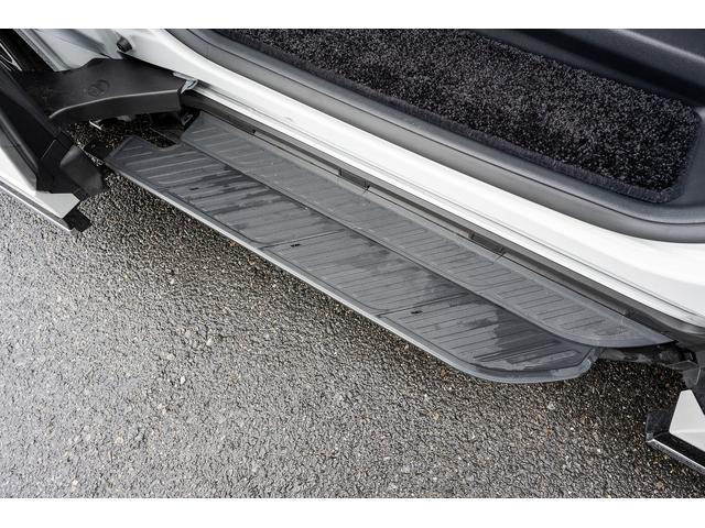 �W�������Ń��j�o�[�T���X�e�b�v�𑕔����Ă���܂��B���q�l�⏗���̕������~�肪���₷�����K�ȑ����̈�ɂȂ�܂��B�ω׏d���������肵�Ă���܂��B