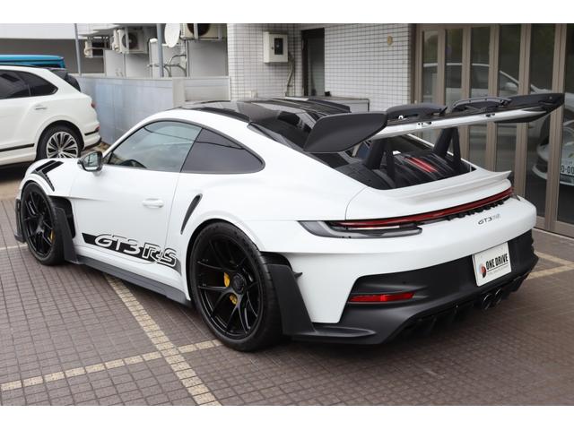 ９１１ ９１１ＧＴ３ＲＳ　左ハンドル　ヴァイザッハＰＫＧ　フロントアクスル　ＰＣＣＢ　登録済み未使用車　ポルシェダイナミックライトシステム　軽量鍛造マグネシウムホイール　サテン　ブラック塗装（18枚目）
