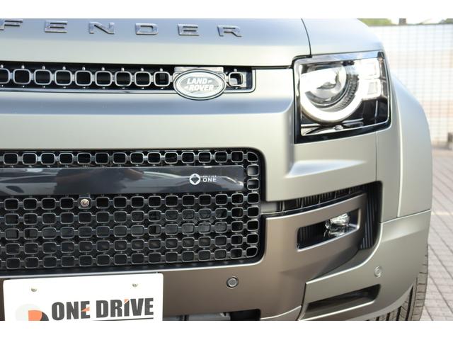 ディフェンダー オクタ　エディションワン　限定９０台　マットグリーン　カーボンファイバーツインレイズドエアインテーク　ワンオーナー　ユーザー買取車　ディプロイアブルサイドステップキット（17枚目）