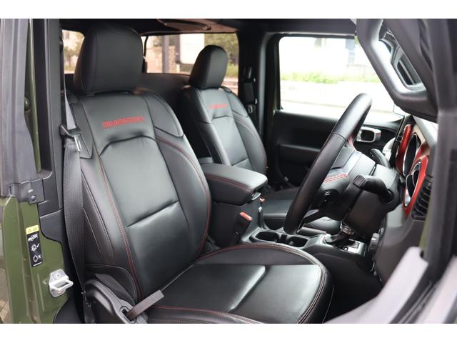 ジープ・ラングラー ルビコン・ソフトトップ ワンオーナー 限定100台 専用色サージグリーンクリアコート プレミアム サンライダーソフトトップ 1941ボディサイドストライプ(20枚目)