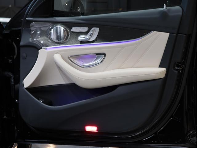 Eクラスステーションワゴン E43 4マチック ステーションワゴン 下取 パノラマSR マキア-トベ-ジュ革シ-ト 前後シ-トH アンビライト 黒パナメリカ-ナグリル ル-フレ-ルラッピング カ-プレイ付ナビ/360カメラ ACC/レ-ンキ-プ/BSM 禁煙車 無鈑金(47枚目)