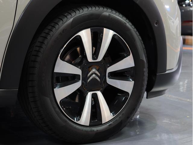 C3 シャイン 下取 1オナ 黒コントラストRF 16AW 25年製ピレリ新品タイヤ カープレイ対応 カロッツェリア製純正ナビ/Bカメラ インテリジェントハイビーム/衝突軽減ブレーキ/Pセンサー/BSM 無鈑金 禁煙(11枚目)