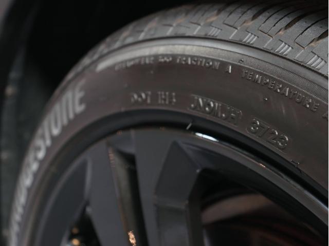 Ｖ６０ クロスカントリー　Ｔ５　ＡＷＤ　プロ　レア色／アンバー革　黒１９ＡＷ＆ルーフレール　ハーマンカードン　マッサージエアシート／Ｈ　ＣａｒＰｌａｙ対応ナビ／ＴＶ／３６０カメラ　インテリアセーフ　ＡＣＣ／ＢＬＩＳ　ＨＵＤ　ステアＨ　無鈑金　禁煙（15枚目）