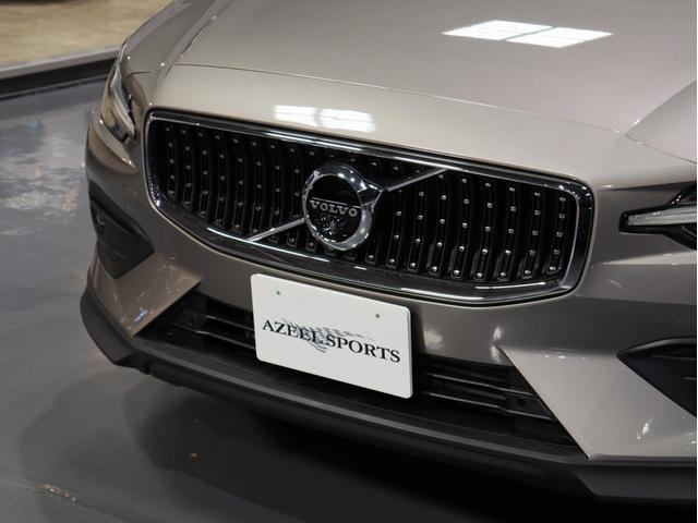 Ｖ６０ クロスカントリー　Ｔ５　ＡＷＤ　プロ　レア色／アンバー革　黒１９ＡＷ＆ルーフレール　ハーマンカードン　マッサージエアシート／Ｈ　ＣａｒＰｌａｙ対応ナビ／ＴＶ／３６０カメラ　インテリアセーフ　ＡＣＣ／ＢＬＩＳ　ＨＵＤ　ステアＨ　無鈑金　禁煙（18枚目）