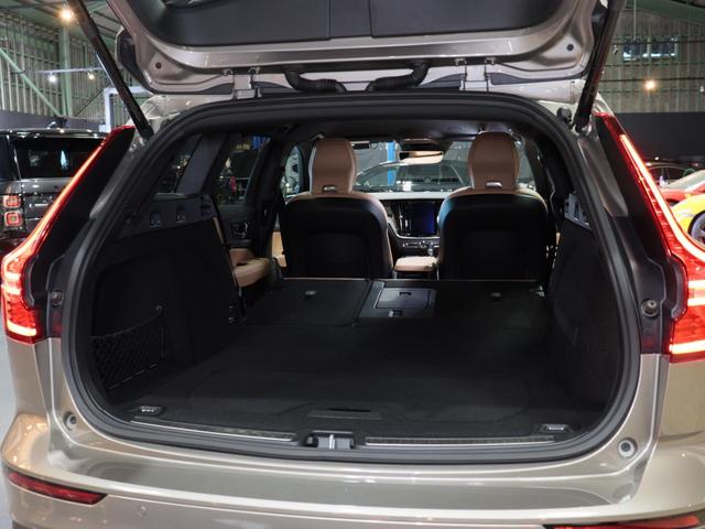 Ｖ６０ クロスカントリー　Ｔ５　ＡＷＤ　プロ　レア色／アンバー革　黒１９ＡＷ＆ルーフレール　ハーマンカードン　マッサージエアシート／Ｈ　ＣａｒＰｌａｙ対応ナビ／ＴＶ／３６０カメラ　インテリアセーフ　ＡＣＣ／ＢＬＩＳ　ＨＵＤ　ステアＨ　無鈑金　禁煙（24枚目）