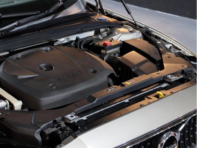 Ｖ６０ クロスカントリー　Ｔ５　ＡＷＤ　プロ　レア色／アンバー革　黒１９ＡＷ＆ルーフレール　ハーマンカードン　マッサージエアシート／Ｈ　ＣａｒＰｌａｙ対応ナビ／ＴＶ／３６０カメラ　インテリアセーフ　ＡＣＣ／ＢＬＩＳ　ＨＵＤ　ステアＨ　無鈑金　禁煙（26枚目）