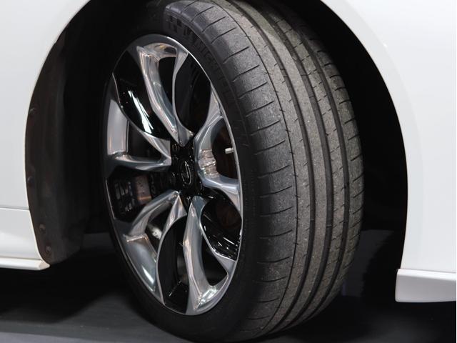 LC LC500 Sパッケージ 無鈑金 TRDエアロ ダークローズアルカンタラコンビシート 純正21AW カーボンルーフ 3眼LED 純正ナビ/地デジ/BT/Bカメラ/パークセンサー スマートキー V8 477馬力 車庫保管 禁煙(8枚目)