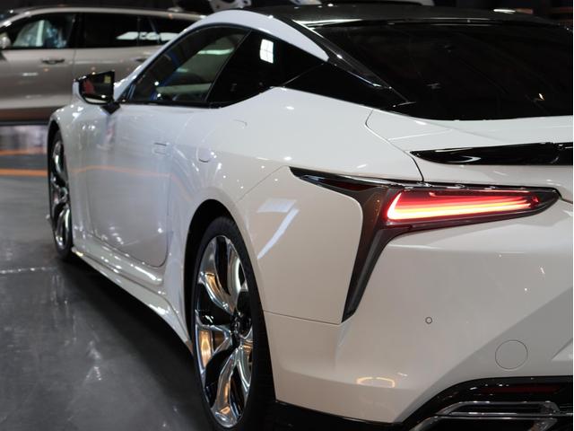 LC LC500 Sパッケージ 無鈑金 TRDエアロ ダークローズアルカンタラコンビシート 純正21AW カーボンルーフ 3眼LED 純正ナビ/地デジ/BT/Bカメラ/パークセンサー スマートキー V8 477馬力 車庫保管 禁煙(18枚目)