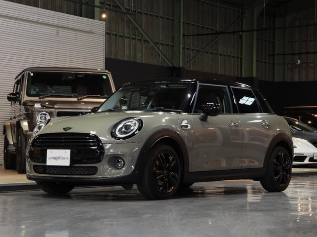 ＭＩＮＩ クーパーＤ　下取　廃盤色　後期ユニオンテ－ル　ＪＣＷ１７ＡＷ　禁煙　ヘッド＆テ－ルリング／ガ－ニッシュ／エンブレム各ブラックアウト　アンビライト　衝突警告／前後Ｐセンサ－　純正ナビ／ＢＴ／Ｂカメラ　軽油　無鈑金（50枚目）