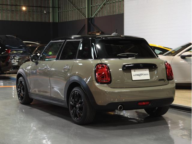 ＭＩＮＩ クーパーＤ　下取　廃盤色　後期ユニオンテ－ル　ＪＣＷ１７ＡＷ　禁煙　ヘッド＆テ－ルリング／ガ－ニッシュ／エンブレム各ブラックアウト　アンビライト　衝突警告／前後Ｐセンサ－　純正ナビ／ＢＴ／Ｂカメラ　軽油　無鈑金（52枚目）