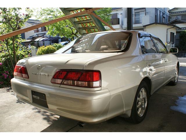 エクシード プレミアム エディション 限定車 純正HID(4枚目)
