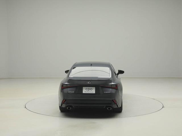 ＩＳ ＩＳ３００ｈ　ＦスポーツモードブラックＩＩＩ　ＣＰＯ　レクサス認定中古車　マークレビンソン　ＦＳＰＯＲＴ専用オレンジブレーキキャリパー　ムーンルーフ　パノラミックビューモニター　ドライブレコーダー（6枚目）