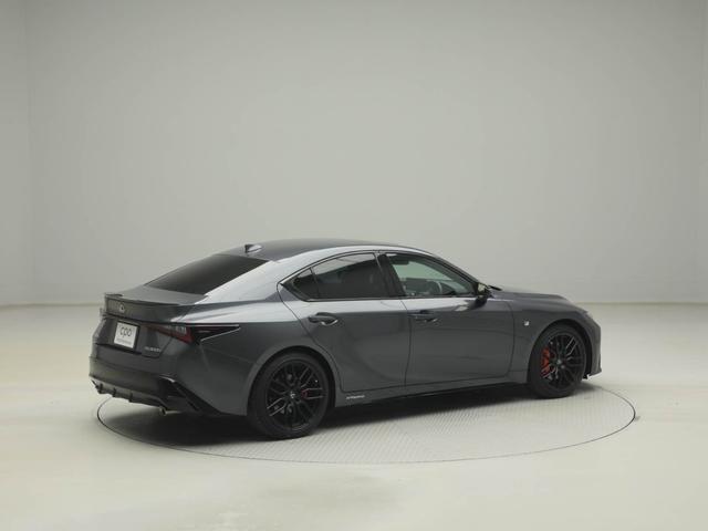 ＩＳ ＩＳ３００ｈ　ＦスポーツモードブラックＩＩＩ　ＣＰＯ　レクサス認定中古車　マークレビンソン　ＦＳＰＯＲＴ専用オレンジブレーキキャリパー　ムーンルーフ　パノラミックビューモニター　ドライブレコーダー（7枚目）