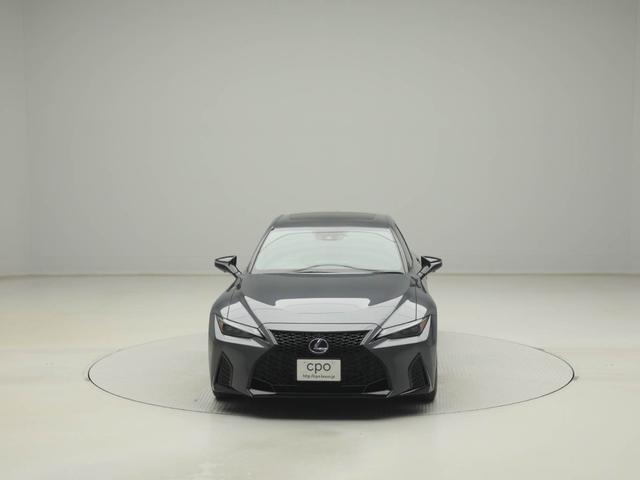 ＩＳ ＩＳ３００ｈ　ＦスポーツモードブラックＩＩＩ　ＣＰＯ　レクサス認定中古車　マークレビンソン　ＦＳＰＯＲＴ専用オレンジブレーキキャリパー　ムーンルーフ　パノラミックビューモニター　ドライブレコーダー（10枚目）